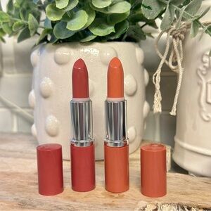 Clinique lipstick duo. Colors are Nude Pop and Plum Pop.